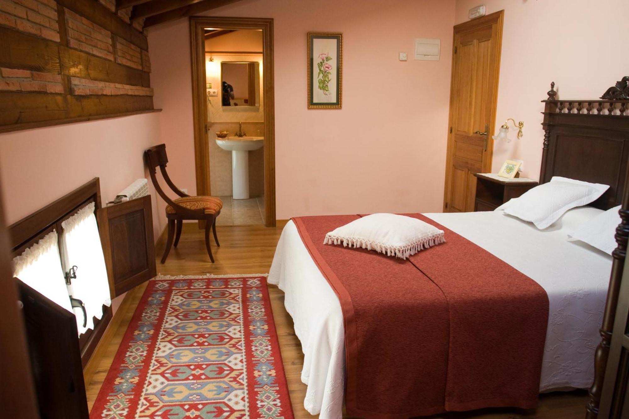 Posada Santa Eulalia Villanueva de la Peña Extérieur photo