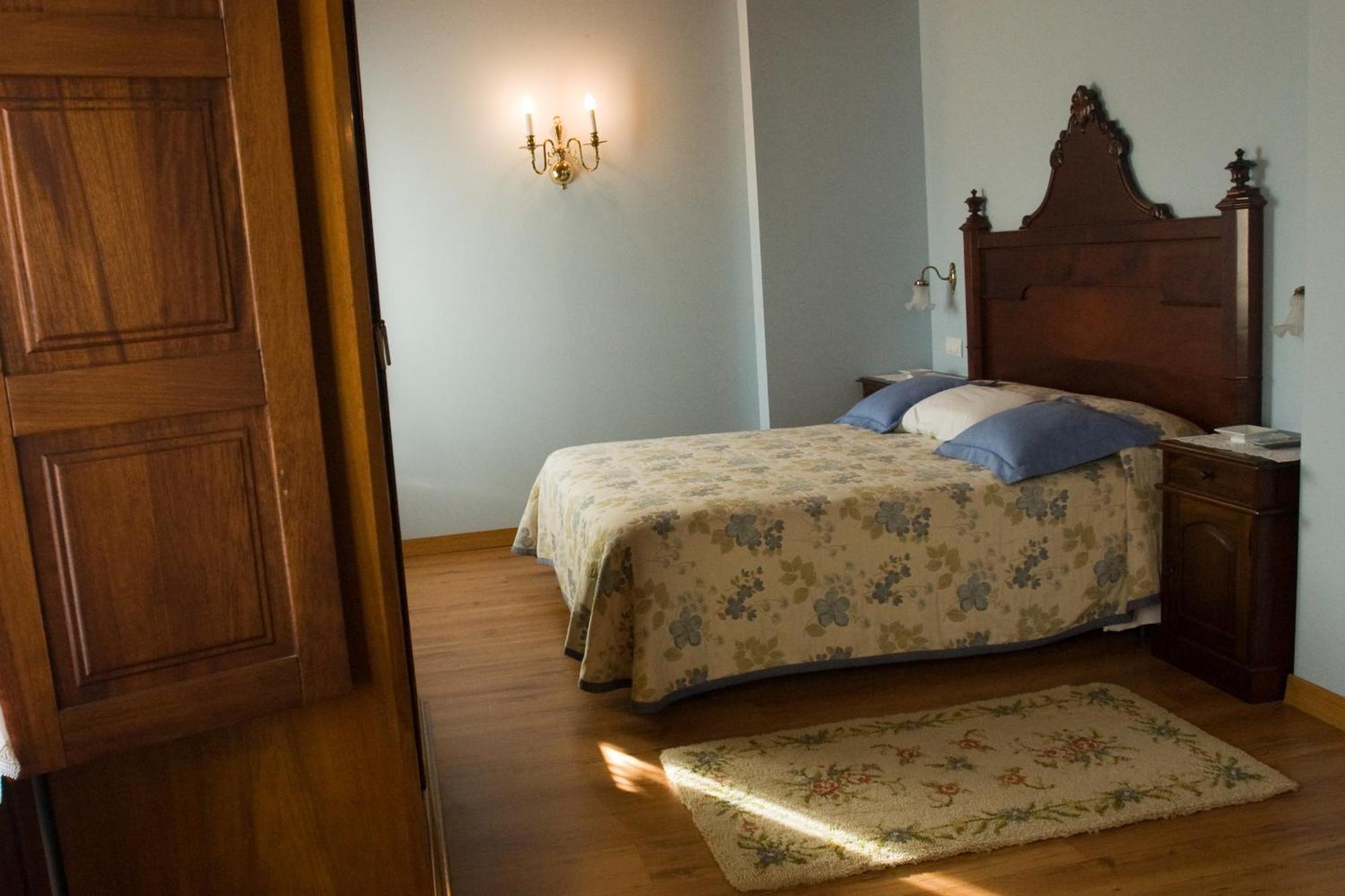 Posada Santa Eulalia Villanueva de la Peña Extérieur photo