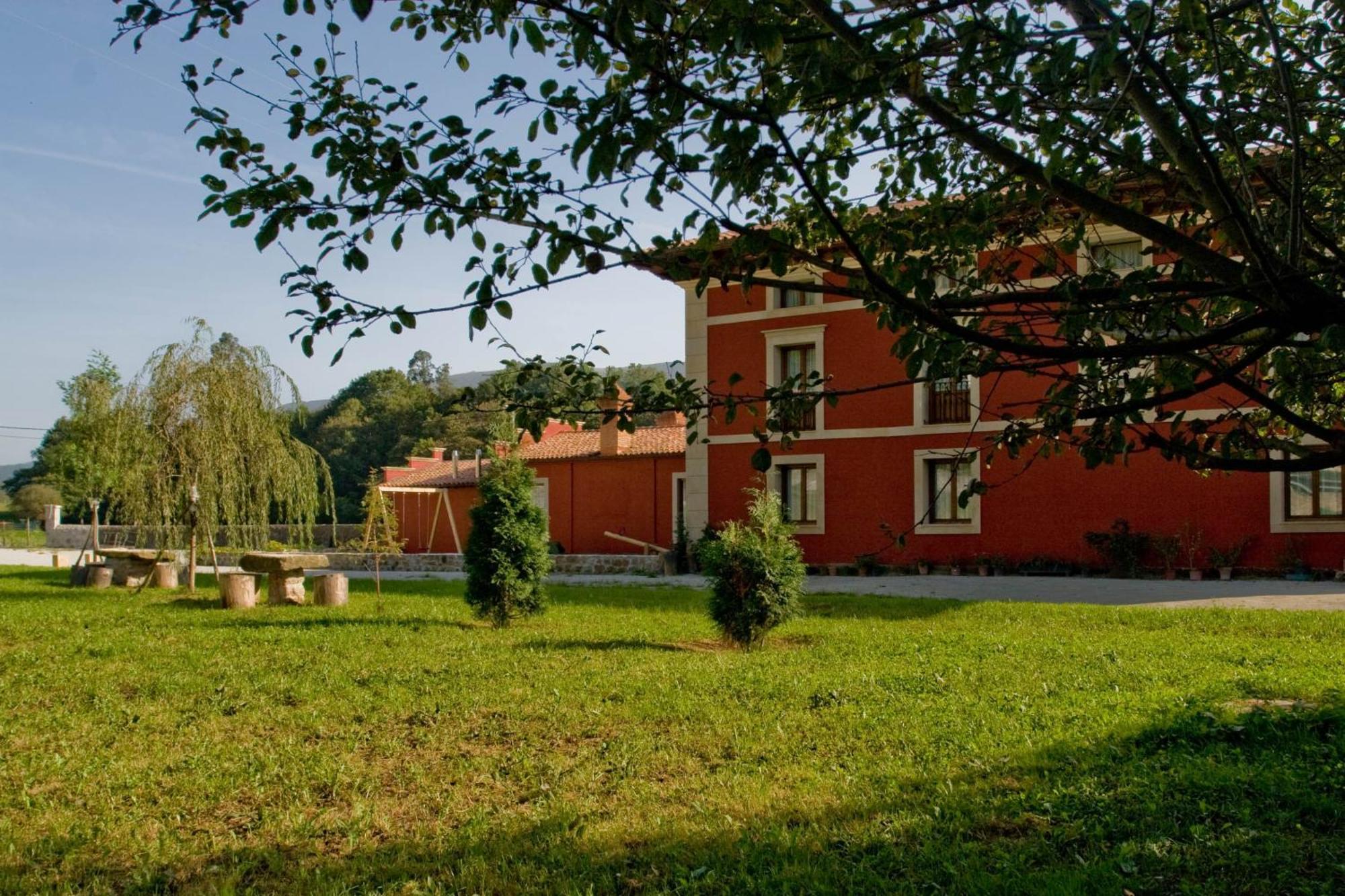 Posada Santa Eulalia Villanueva de la Peña Extérieur photo